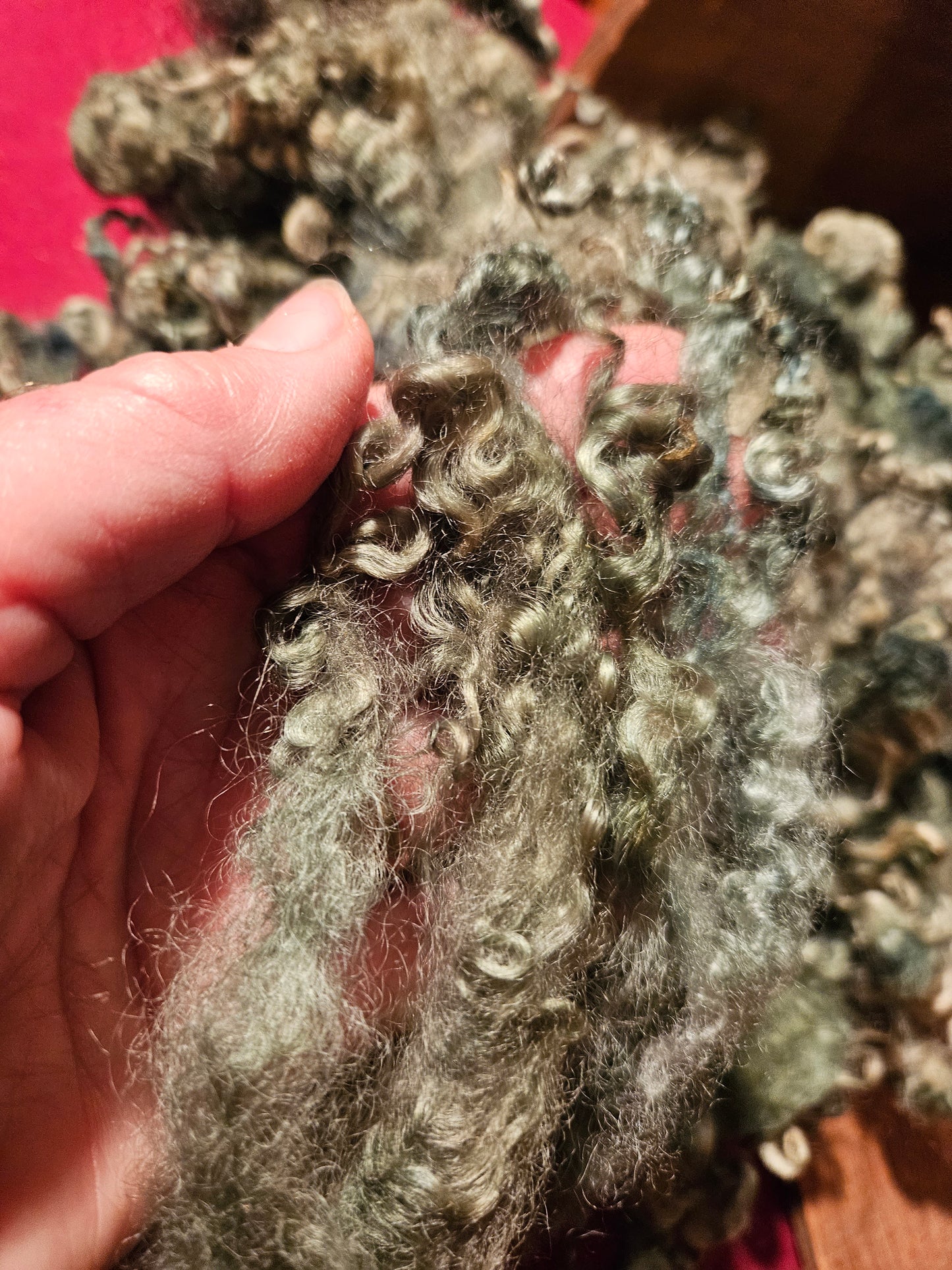 Locks LLMG-9 Mossy Green dyed Romney - 1.5 ounces
