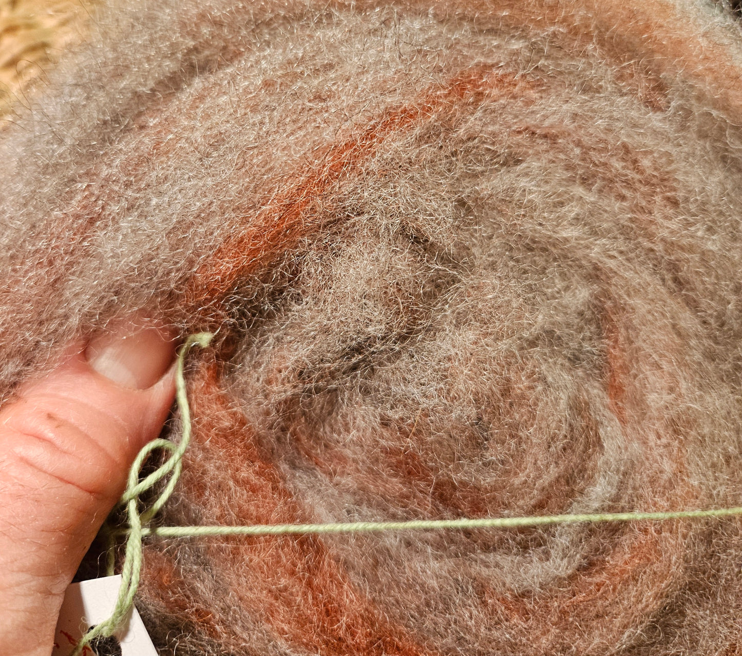 BNRoving Silver/ Brazilwood Swirl 100% Romney Lamb RRLS7-1 ounce