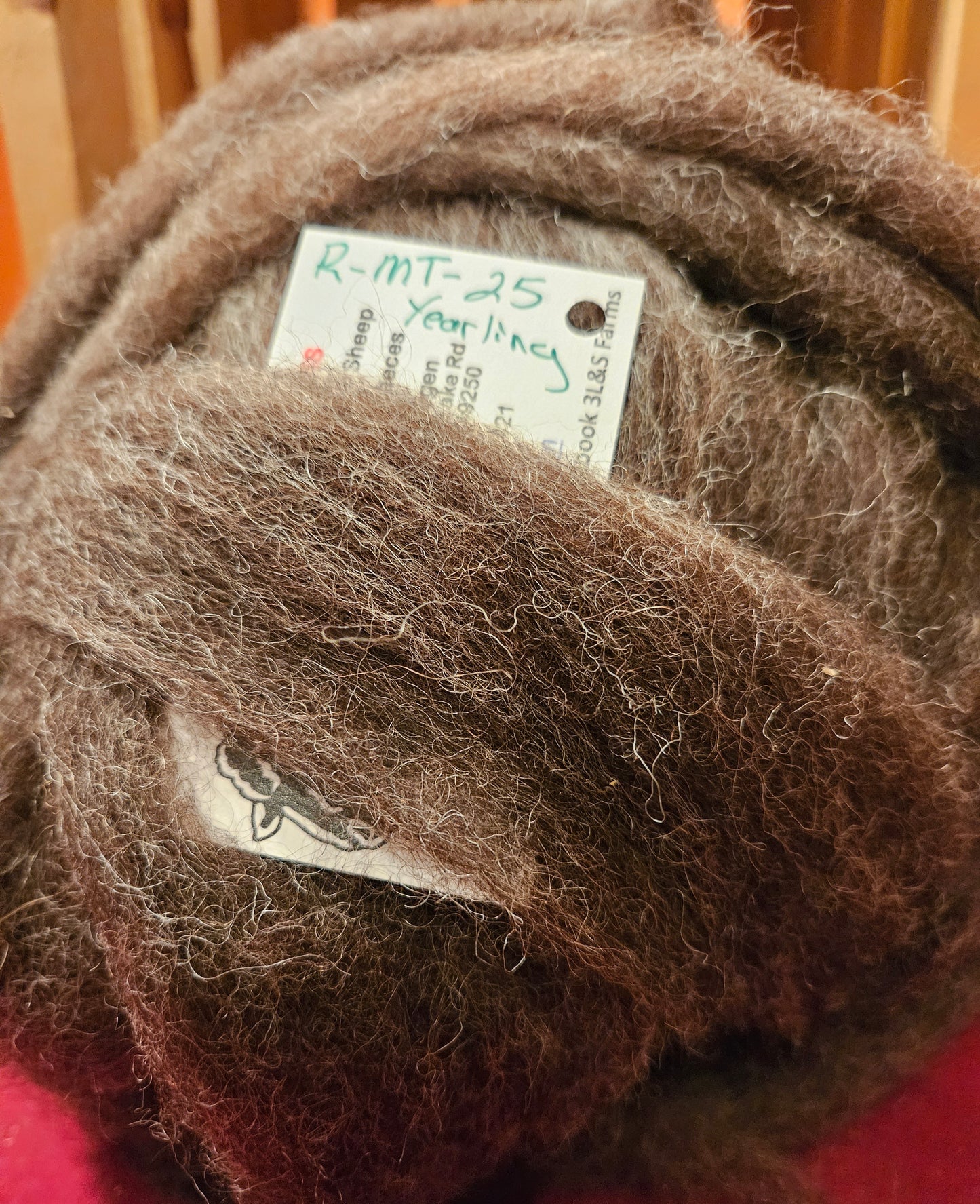 Rich Dark Romney Yearling Roving long staple and lustrous color,