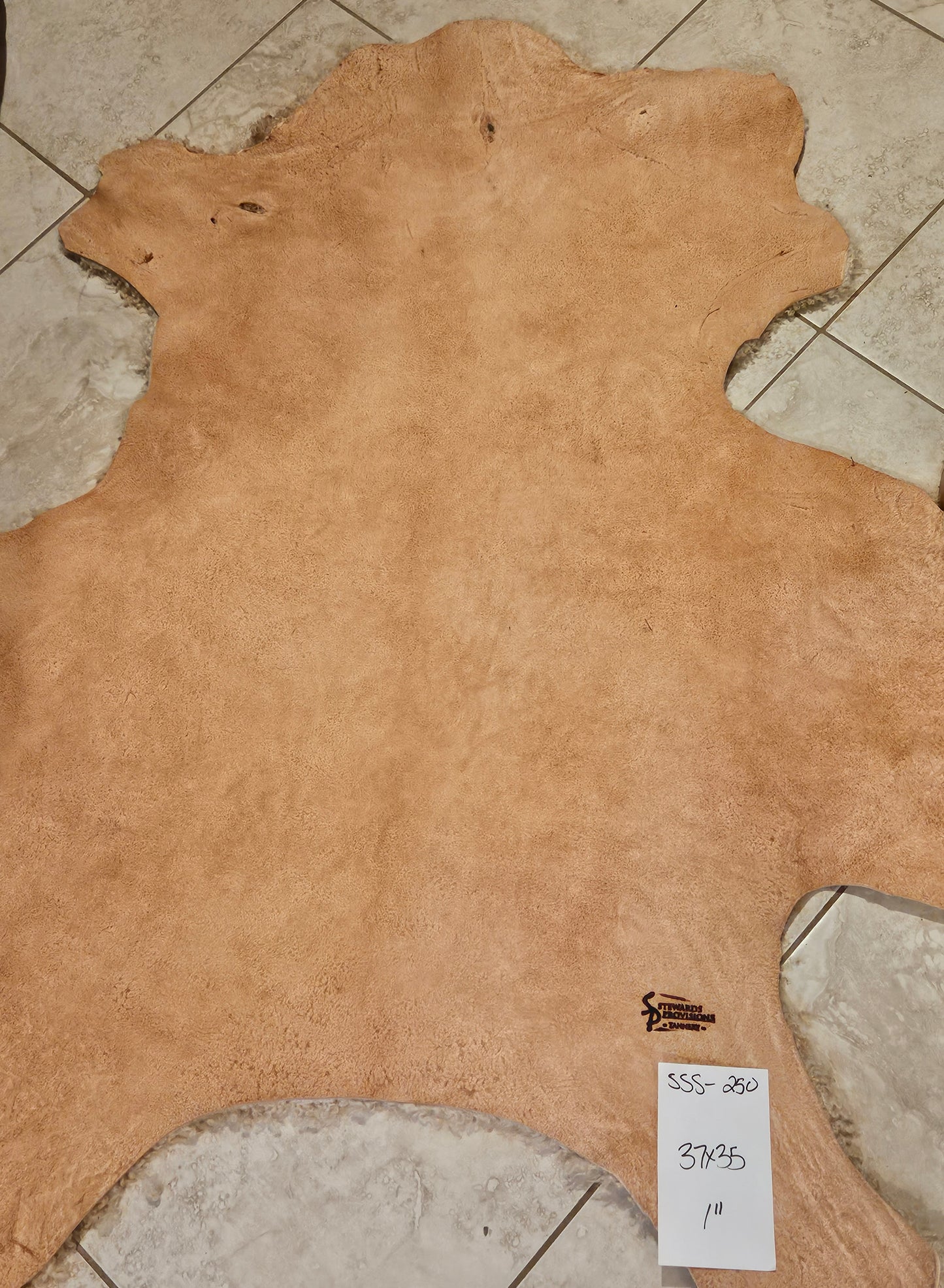 Sheepskin SSS-250 White Naturally Tanned 37"x35"