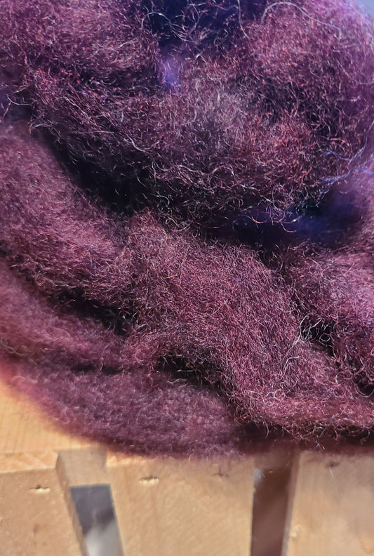 Roving Burgandy Romney - 2.6 ounces