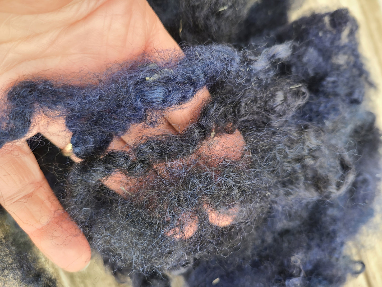 Locks Midnight Blue dyed Romney LMidB10 1.4 ounces