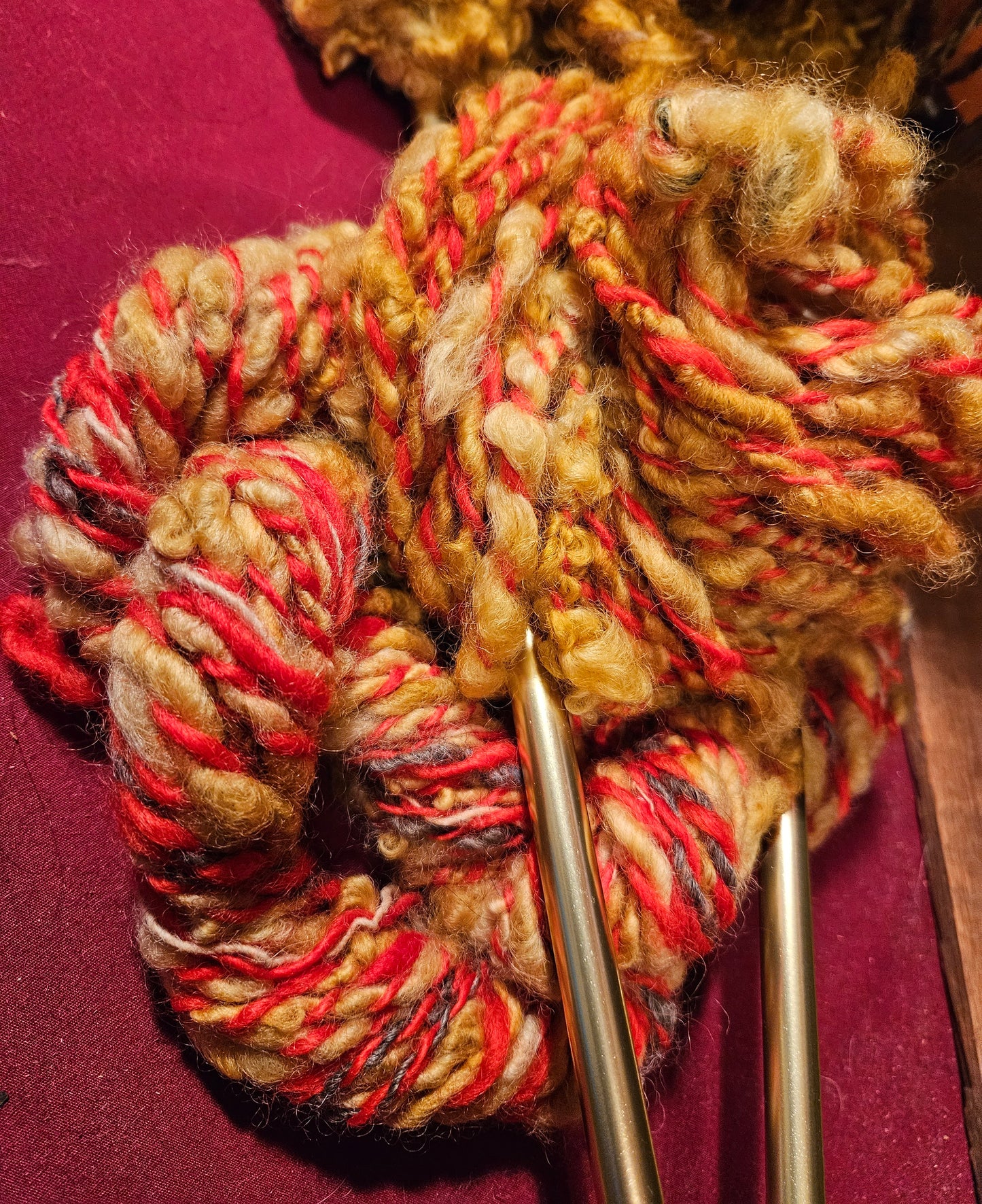 Cowl Knitting Kit KCLM40 Handspun Marigold & Scarlet Yarn "Lockspun" Romney & Pattern