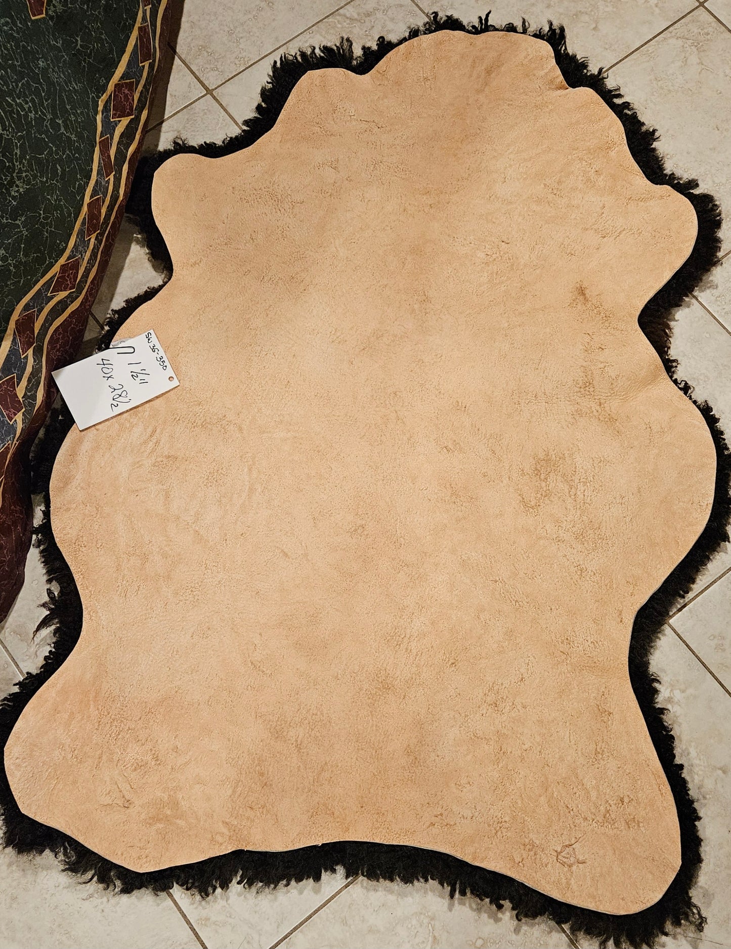 Sheepskin SW3G-350 Black Romney Sheepskin 40 x 28 1/2
