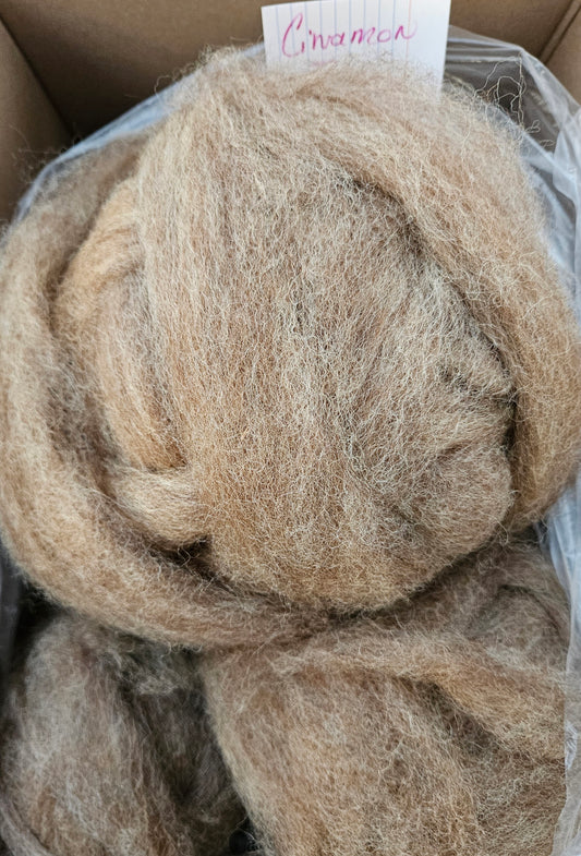 ARoving Natural "Cinnamon" 100% Romney 8 ounce