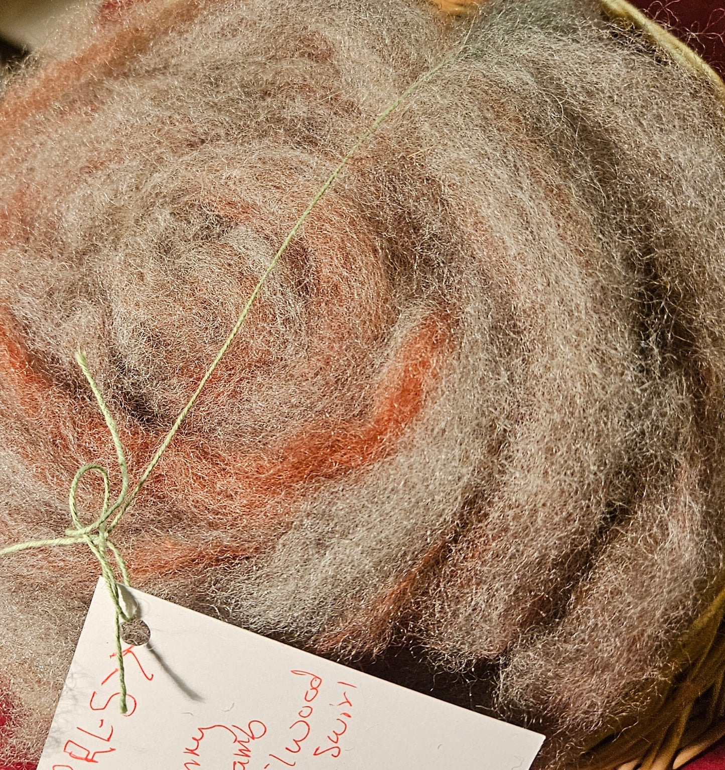 BNRoving Silver/ Brazilwood Swirl  100% Romney Lamb RRLS7-1 ounce