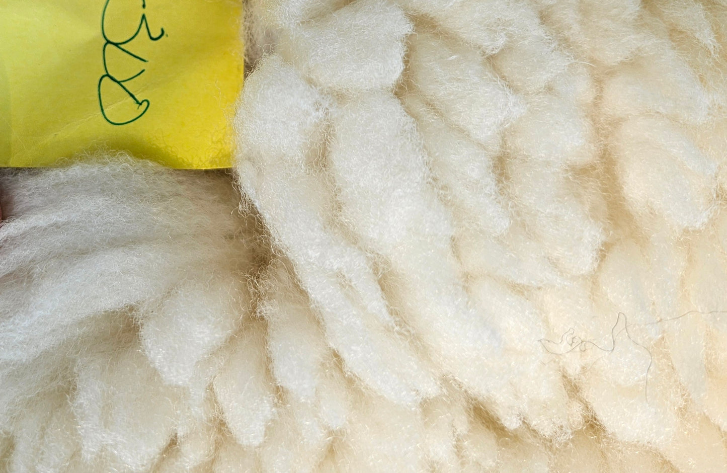 Sheepskin White Romney Stsw300 34"x34"