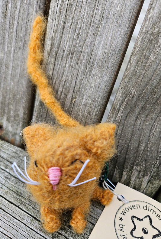 Ginger Kitten- GK-20 Felted Knitted 3LSWool Yarn  2" x 2"